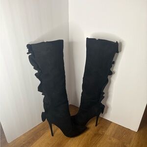 Elegant Black Knee-High Boots